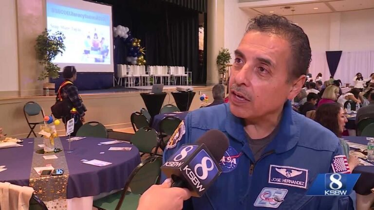 Migrant Astronaut José Hernández Shares Space Journey with Students Migrant Astronaut José Hernández Shares Space Journey with Students