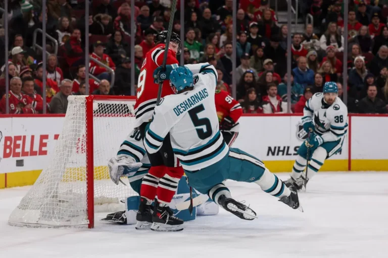 Sharks’ Defensive Struggles Continue in 6-3 Loss to Blackhawks