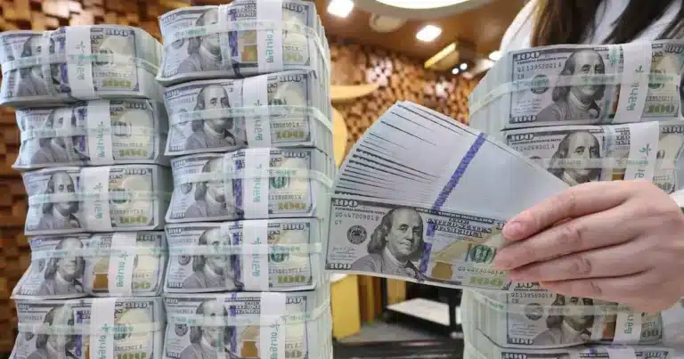 Won-Dollar Rate Opens at 1,451 Won, Up 5.5 Won on Geopolitical Tensions Won-Dollar Rate Opens at 1,451 Won, Up 5.5 Won on Geopolitical Tensions