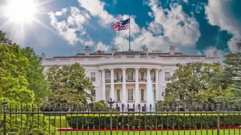 Seahawks Coach Macdonald: Team Will Address White House Invite