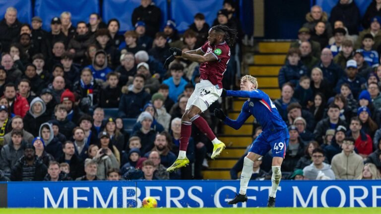 Rosenior Defends Chelsea Trio After Lethargic First Half vs West Ham Rosenior Defends Chelsea Trio After Lethargic First Half vs West Ham
