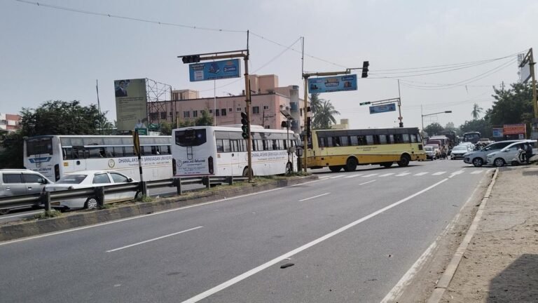Tiruchi Residents Demand Fixes for Traffic, Roads, and Public Services