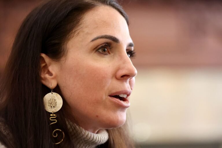 Massachusetts Auditor Gains Bipartisan Support in Legislative Audit Fight