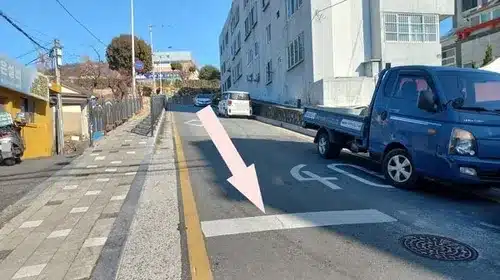 Pohang Adds Timed One-Way Traffic to Skater Kim Hae-yeong Road for School Safety Pohang Adds Timed One-Way Traffic to Skater Kim Hae-yeong Road for School Safety