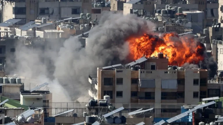 Trump Signals Iran War Nearing End, Vows Retaliation on Oil Route Threats