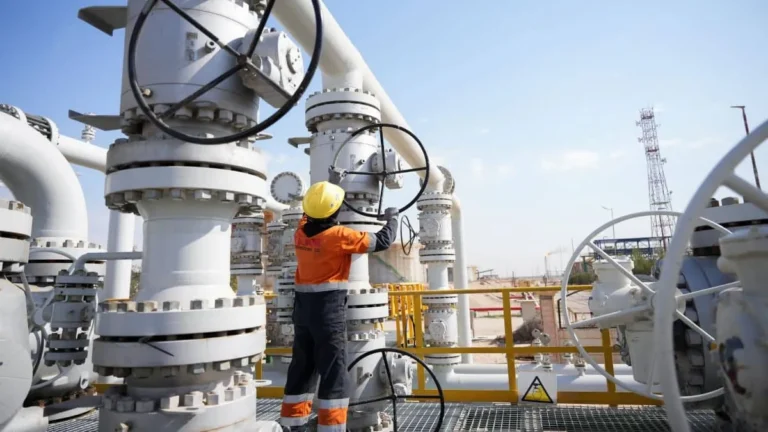 US Strike on Kharg Island Ignites Oil Crisis Over 0/Barrel