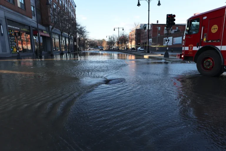 Major Water Main Break Floods Jackson Square, Forces Detours Major Water Main Break Floods Jackson Square, Forces Detours