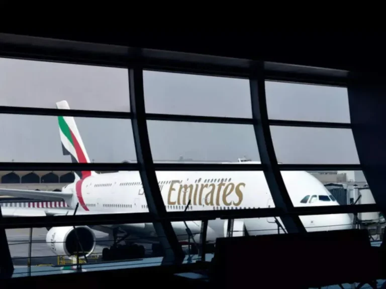 IndiGo Restarts Dubai Flights; Air India Boosts West Asia Routes