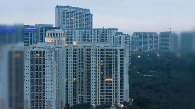 Hormuz Blockade: South Mumbai Flats Face Price Surge