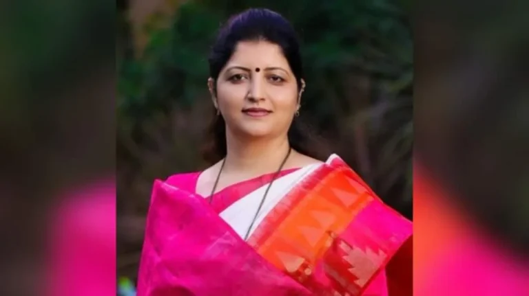 Rupali Chakankar Resigns as Maharashtra Women’s Commission Chief Amid Godman Row