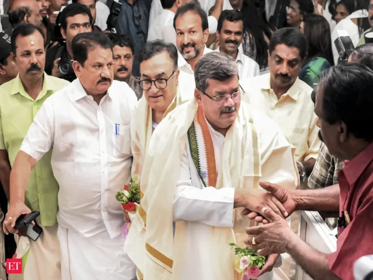 Kerala CM Race Heats Up with Street Rallies and Social Media Surge