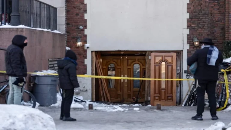 36-Year-Old Pleads Guilty to Ramming Car into Chabad HQ